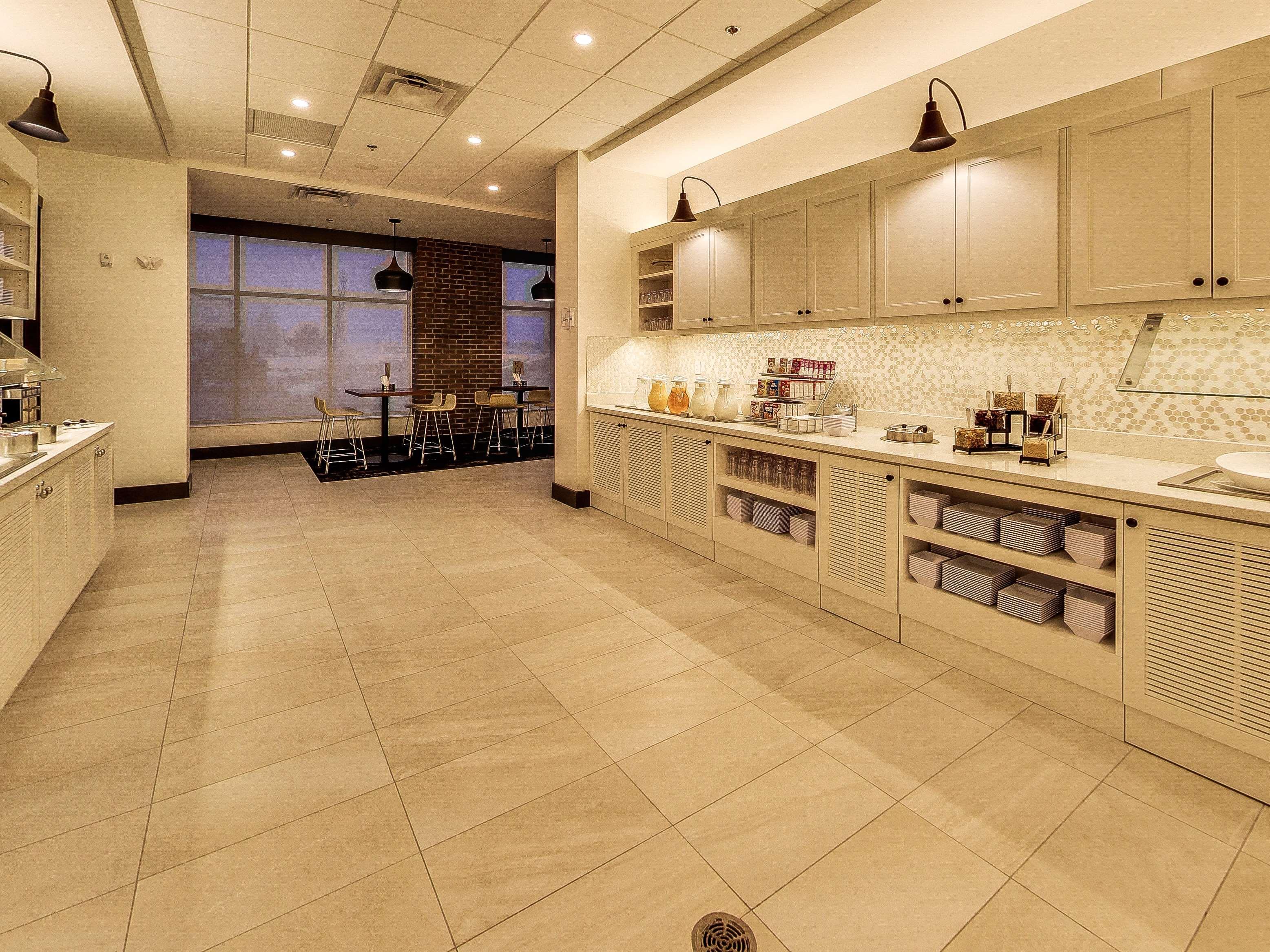 Hyatt Place Edmonton West Bagian luar foto