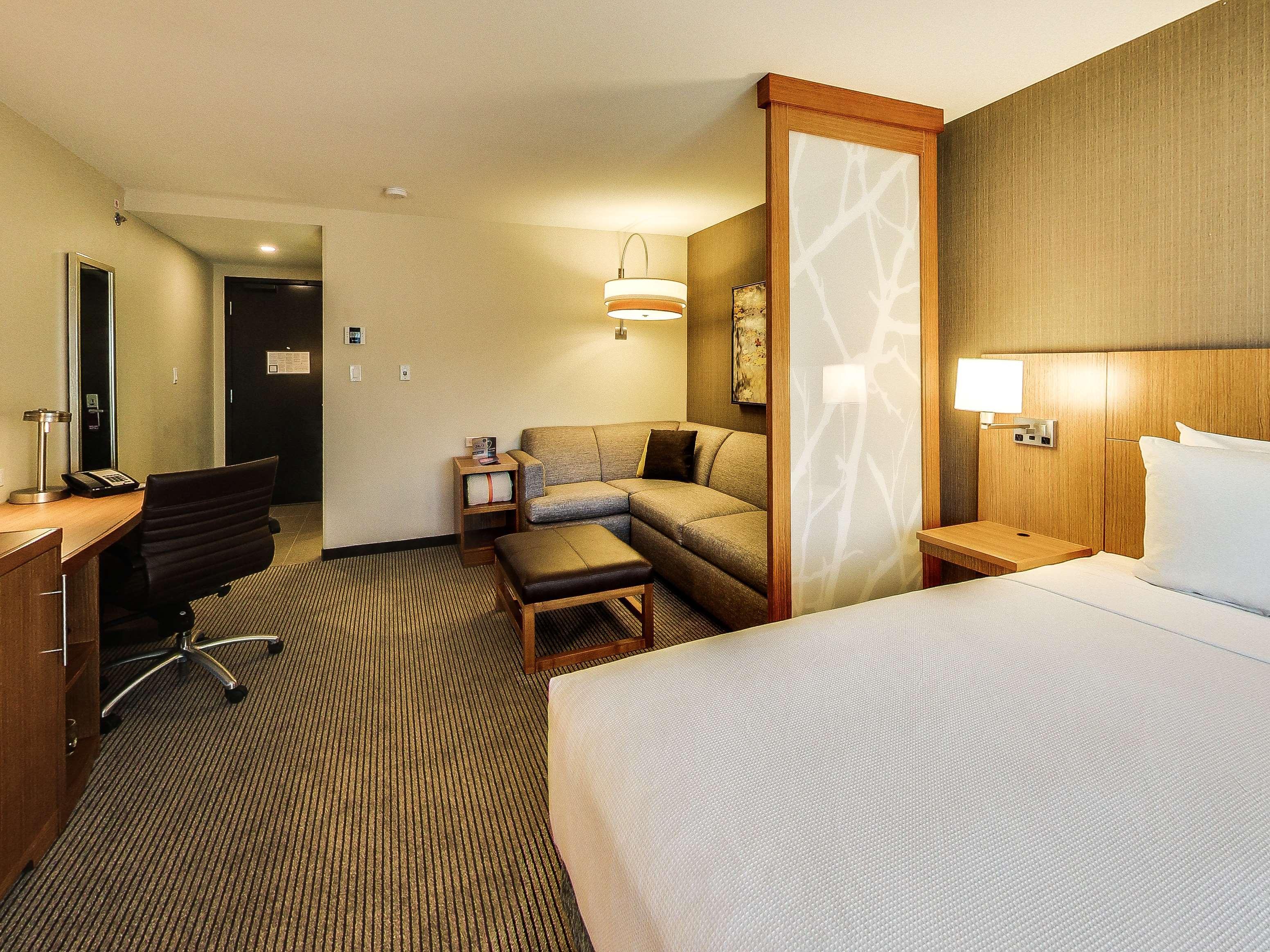Hyatt Place Edmonton West Bagian luar foto